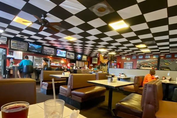 Hampton's Restaurant in Daytona Beach